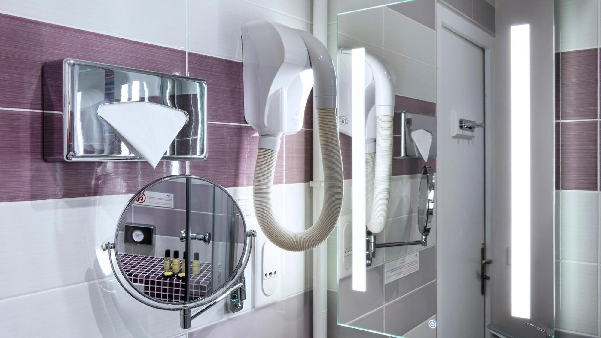 Du Plat D'etain Hotel 3*