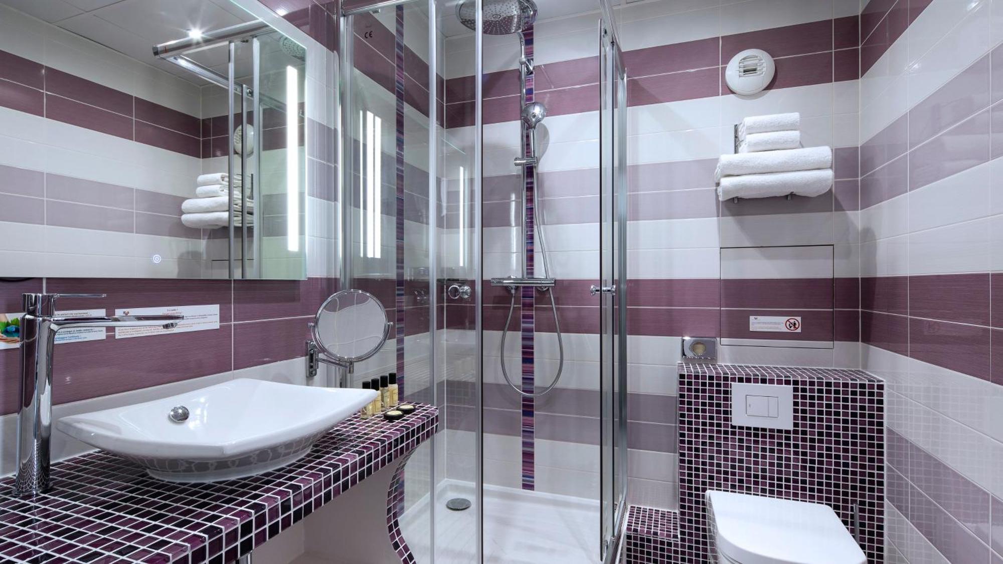 Du Plat D'etain Hotel 3*