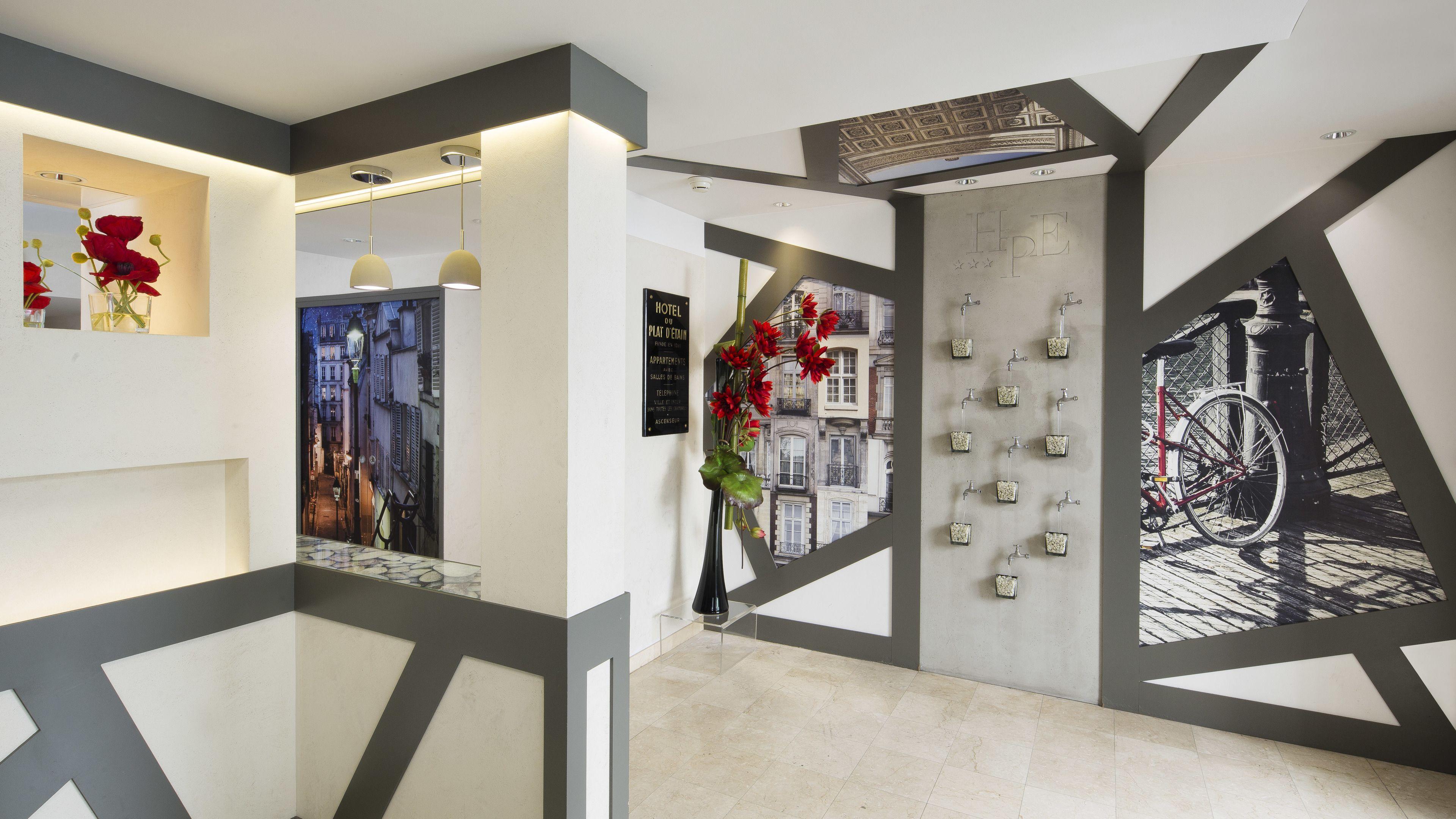 Du Plat D'etain Parigi