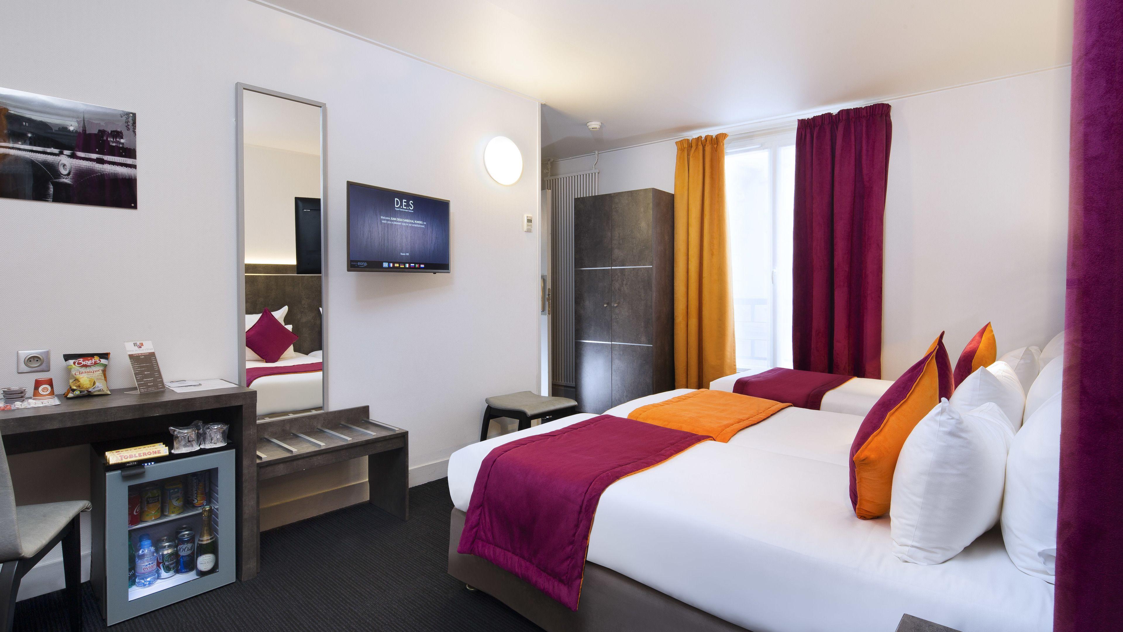 Du Plat D'etain Hotel