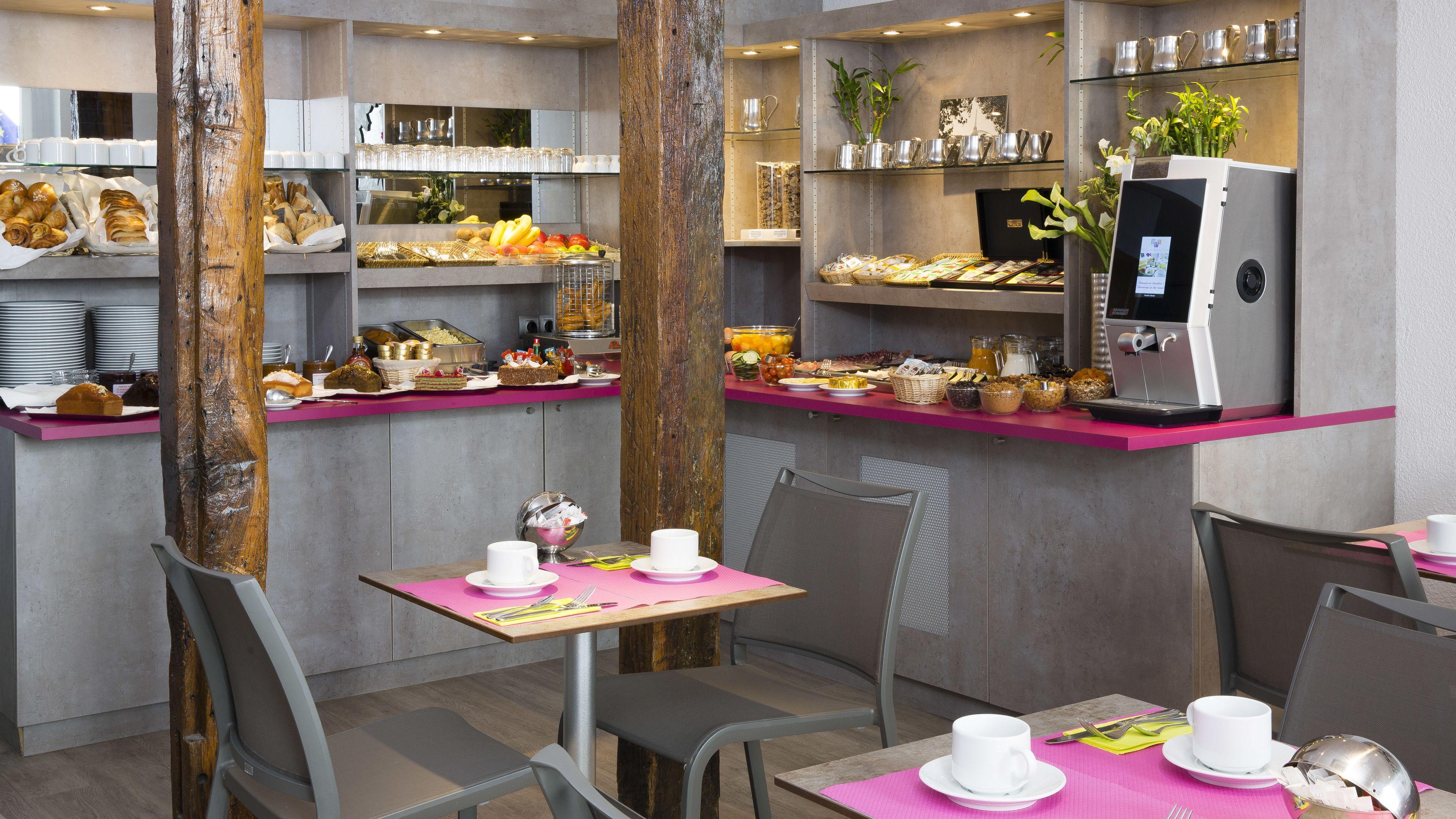 Du Plat D'etain Hotel