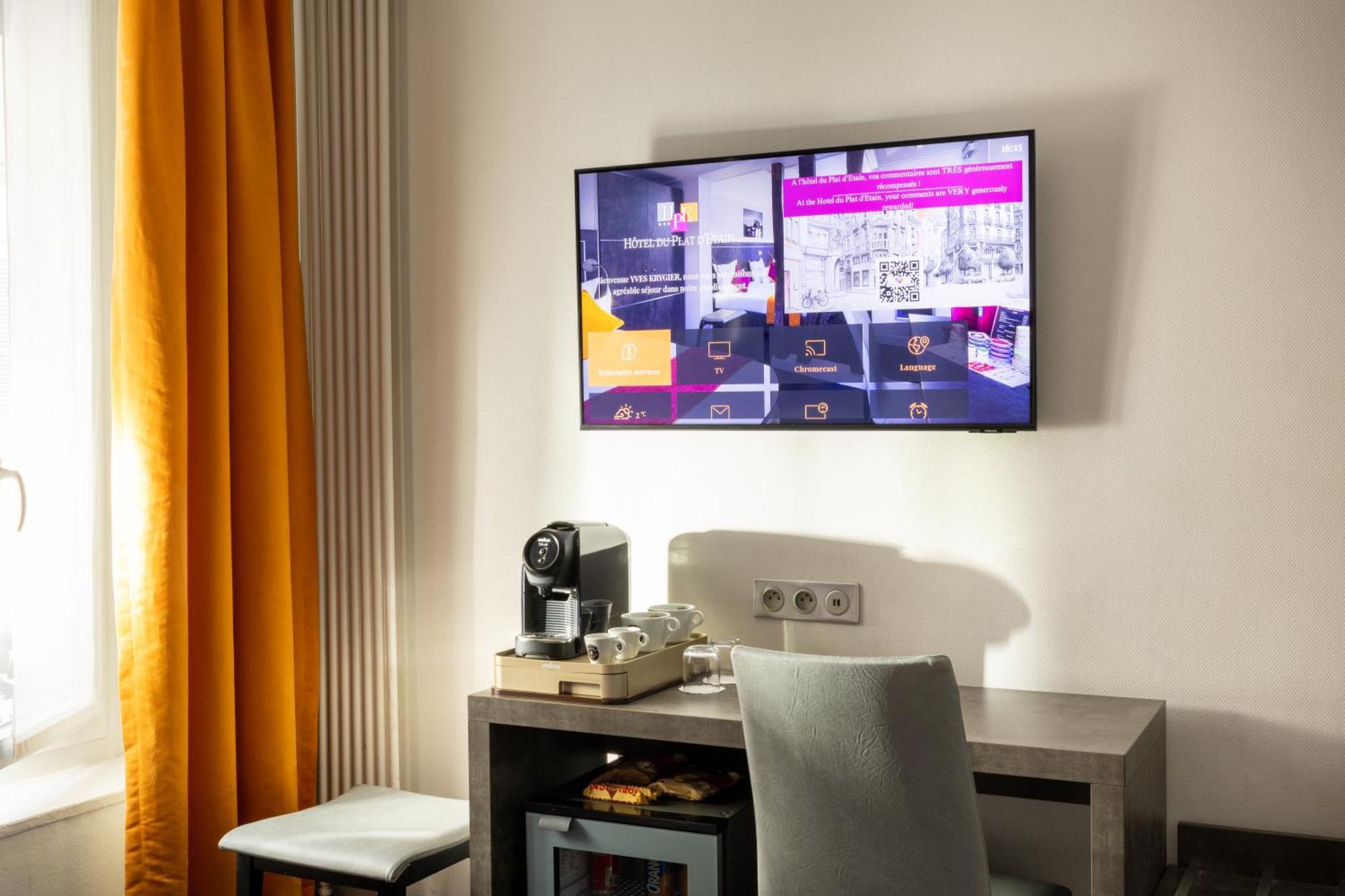 Du Plat D'etain Parigi