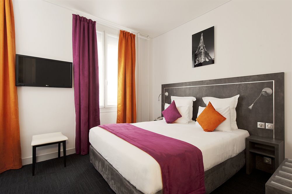 Du Plat D'etain Hotel 3*