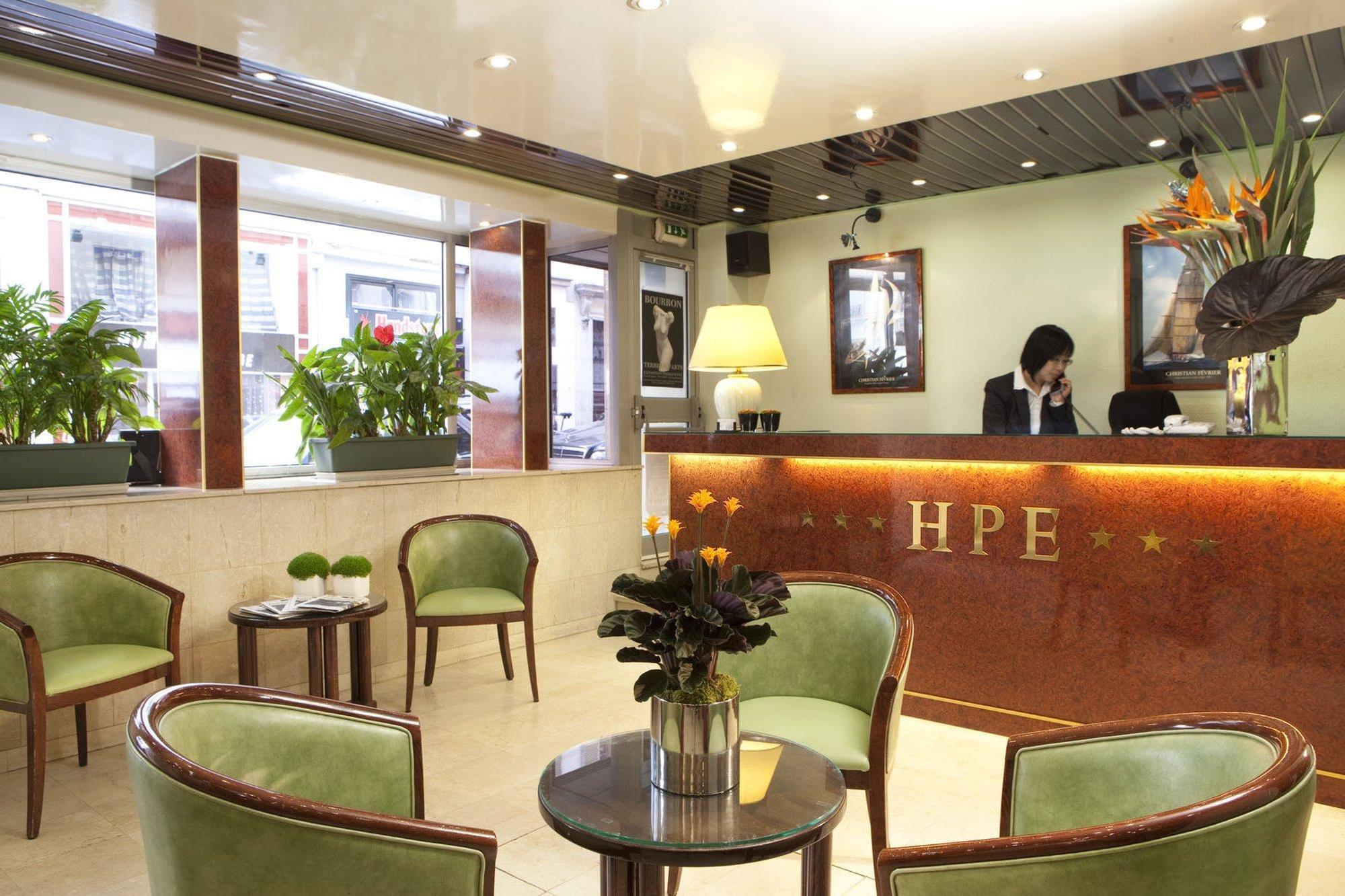 Du Plat D'etain Hotel