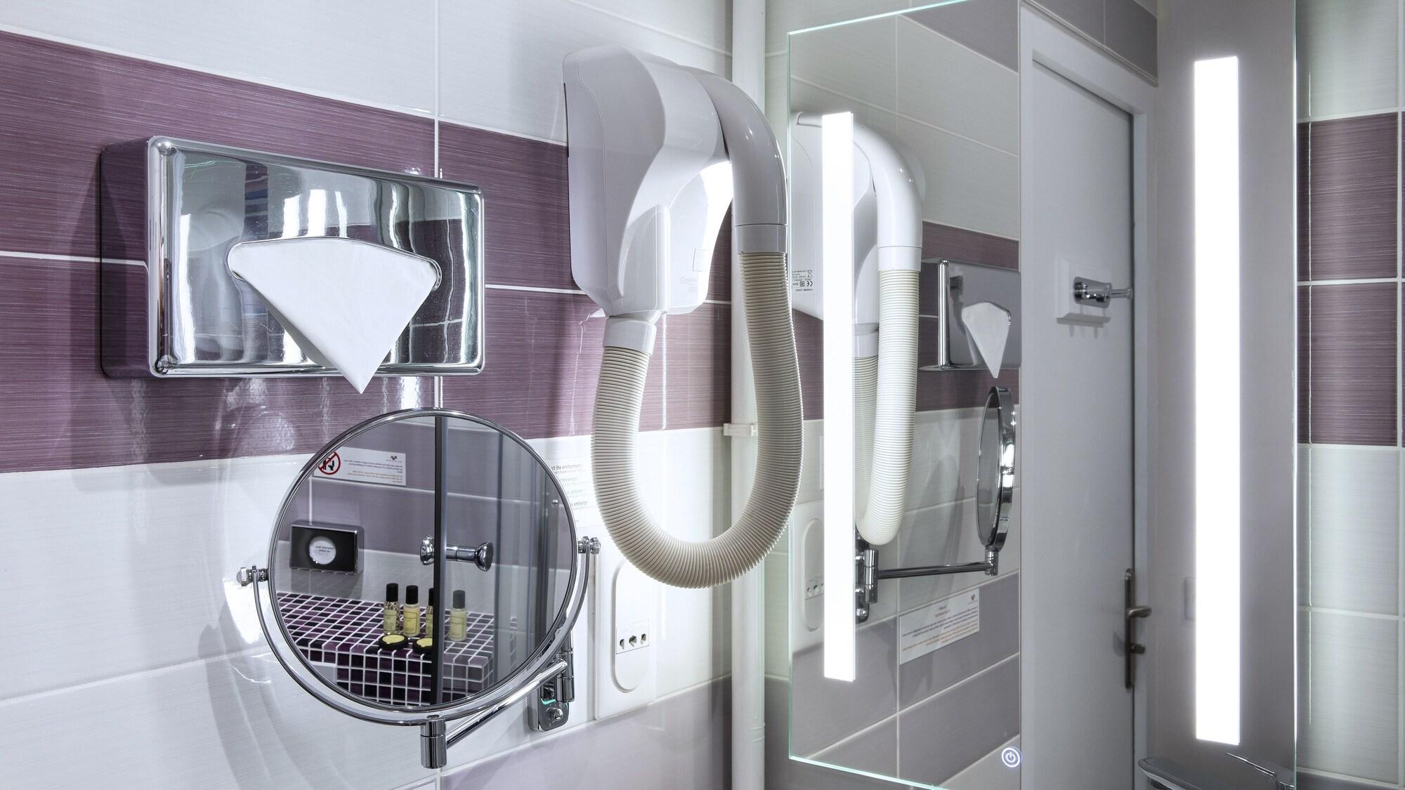 Du Plat D'etain Hotel 3*